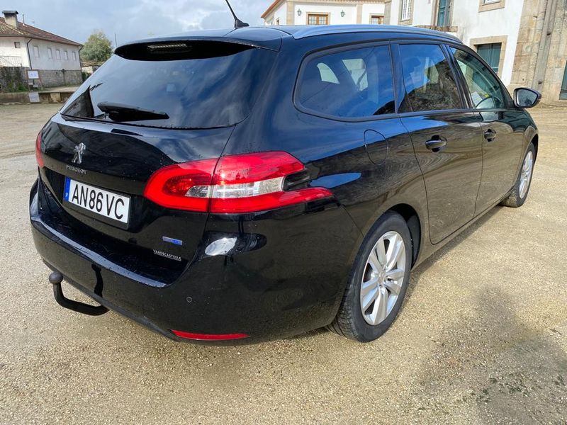 Peugeot 308 • 2016 • 124,000 km 11