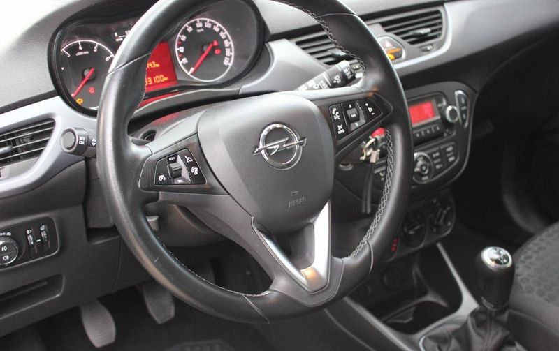 Opel Corsa • 2016 • 82,000 km 4