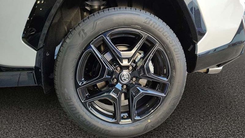 Toyota RAV4 • 2023 • 27,309 km 8