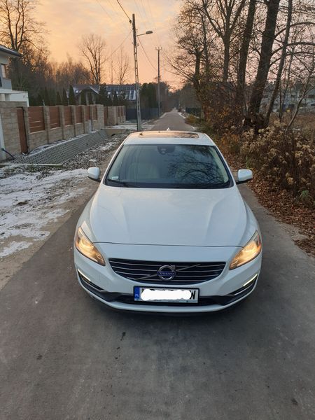 Volvo S60 • 2015 • 148,000 km 11
