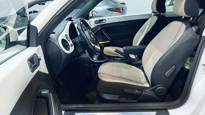 Volkswagen Beetle • 2017 • 91,330 km 5