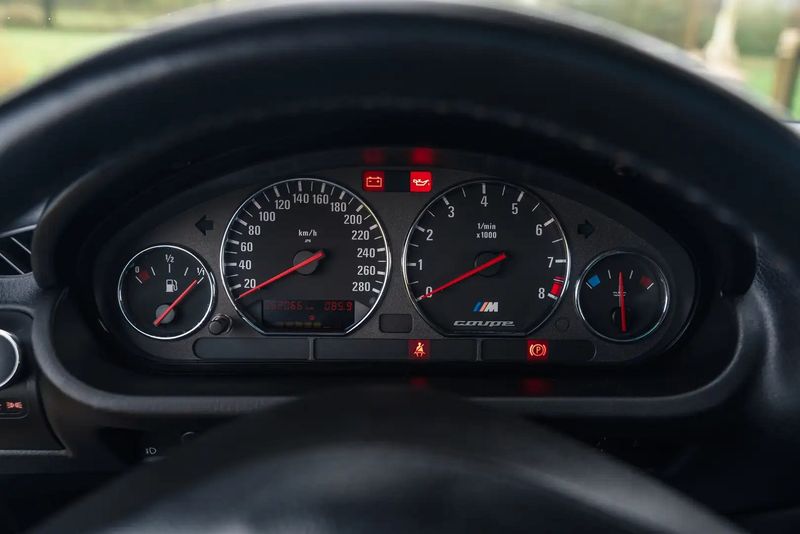 BMW Z3 • 1999 • 62,000 km 11