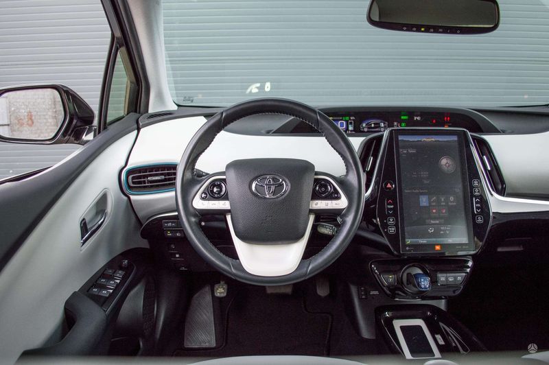 Toyota Prius • 2017 • 144,500 km 19