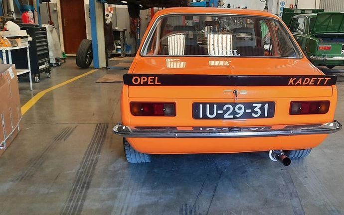 Opel Kadett • 1998 • 80,000 km 3