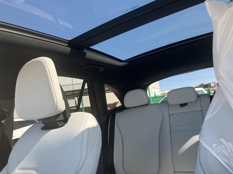 Mercedes-Benz GLC • 2023 • 74,489 km 7