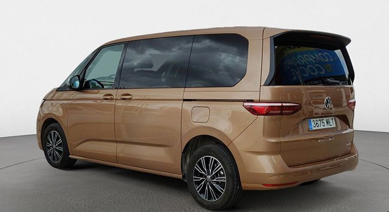 Volkswagen Multivan • 2023 • 17,915 km 2
