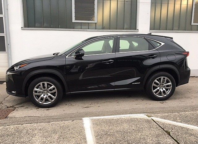 Lexus NX • 2017 • 86,000 km 3