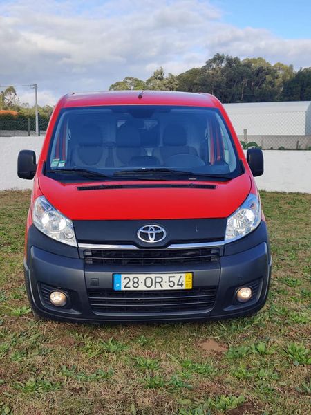 Toyota Hiace Van • 2014 • 60,000 km 1