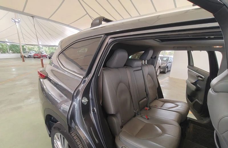 Toyota Highlander Hybrid • 2021 • 59,268 km 15