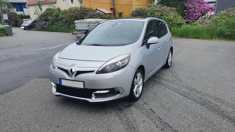 Renault Grand Scenic • 2013 • 178,400 km 1