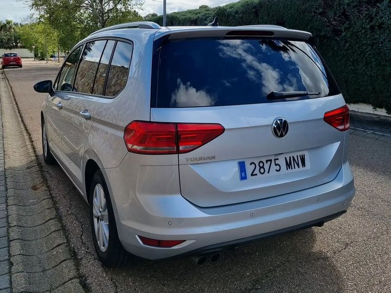 Volkswagen Touran • 2021 • 55,000 km 3