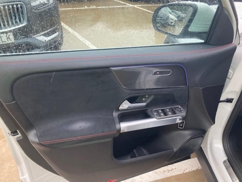 Mercedes-Benz GLB-Class • 2020 • 98,455 km 23