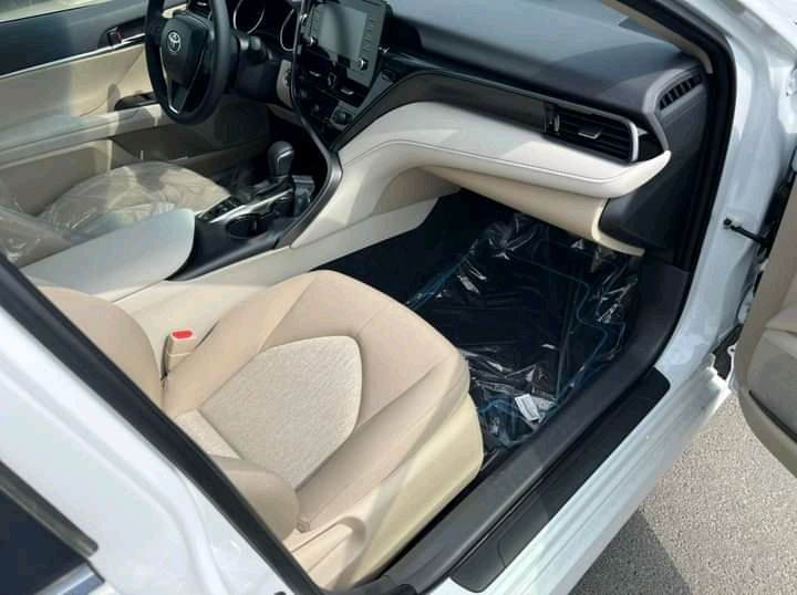 Toyota Camry Hybrid • 2021 • 10 km 5