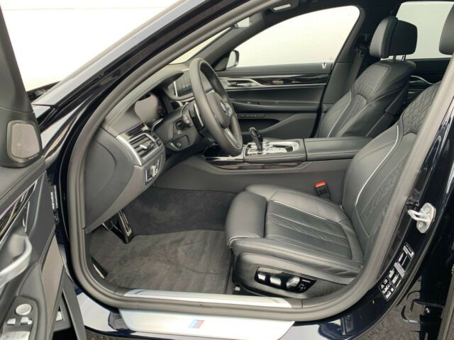BMW 7 • 2020 • 40,000 km 12