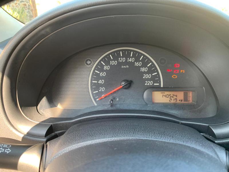 Nissan March • 2013 • 140,000 km 10