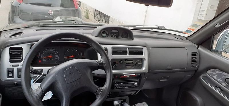 Mitsubishi L200 • 2005 • 127,000 km 5