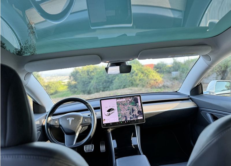 Tesla Model 3 • 2019 • 110,000 km 6