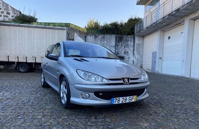 Peugeot 206 • 2002 • 250,000 km 1