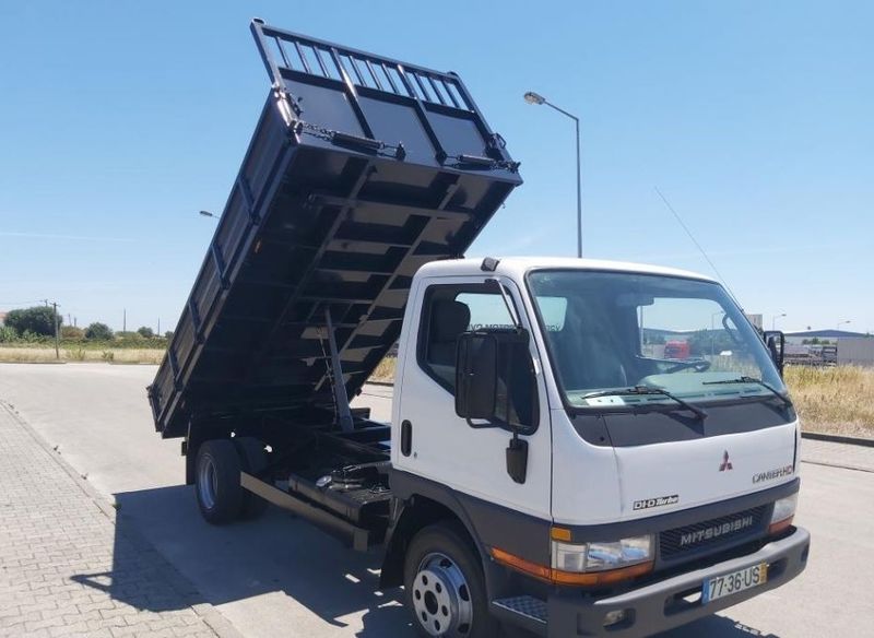 Mitsubishi Fuso canter • 2003 • 262,000 km 2