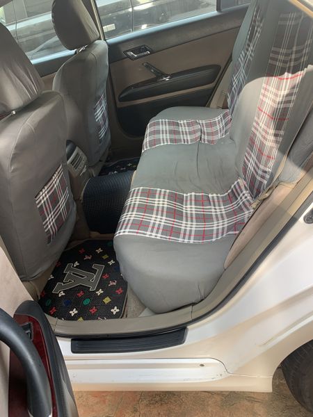 Toyota Matrix • 2006 • 105,000 km 3