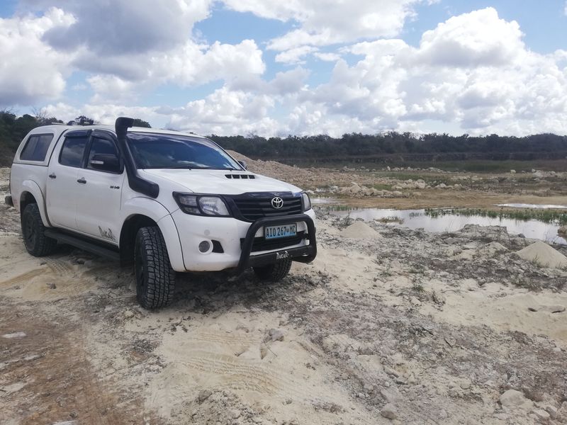 Toyota Hilux • 2015 • 135,220 km 1