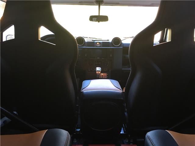 Land Rover Defender • 2008 • 115,000 km 3