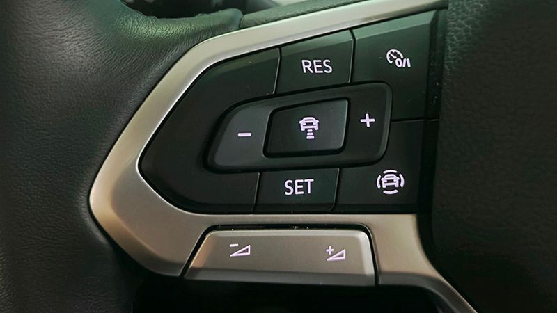 Volkswagen Golf • 2022 • 49,748 km 11