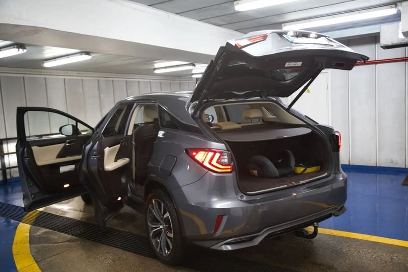 Lexus RX 450h • 2017 • 214,000 km 2