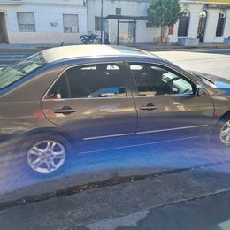 Honda Accord • 2006 • 245,000 km 2