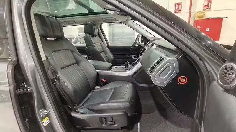 Land Rover Range Rover Sport • 2018 • 97,068 km 24