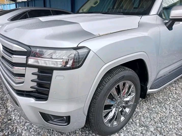 Toyota Land Cruiser • 2020 • 50,000 km 3