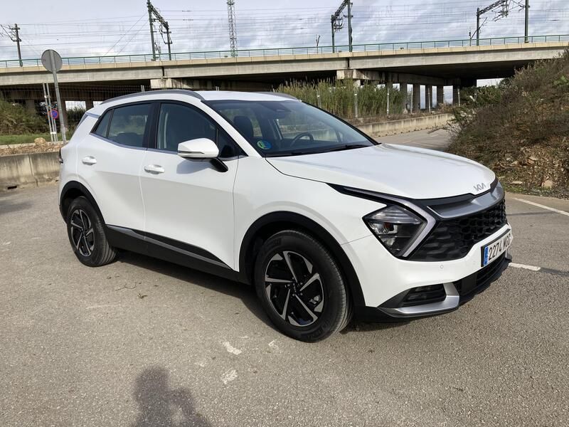 Kia Sportage • 2023 • 1,702 km 1