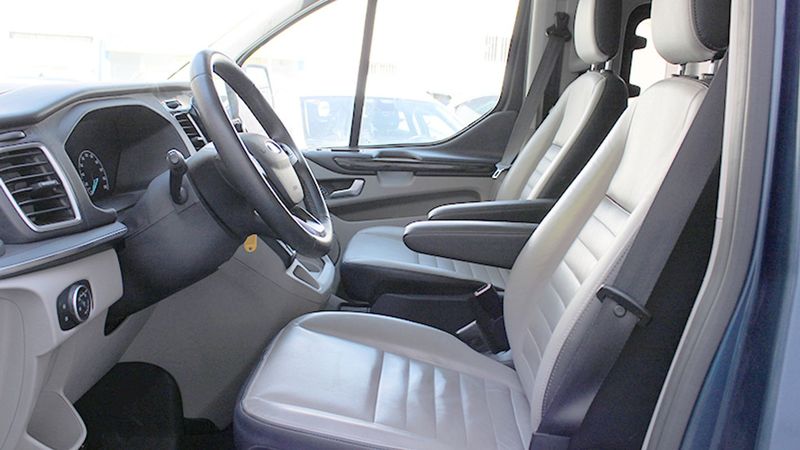 Ford Tourneo Custom • 2020 • 112,992 km 4