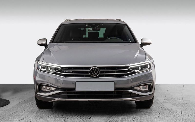 Volkswagen Passat • 2022 • 32,000 km 1