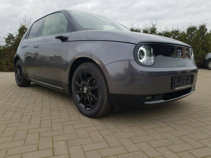 Hyundai Entourage • 2020 • 20,500 km 6