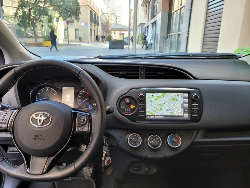 Toyota Yaris • 2019 • 28,050 km 4