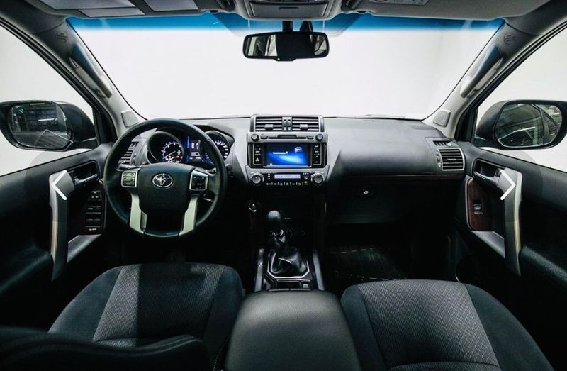 Toyota Corolla • 2016 • 84,000 km 4