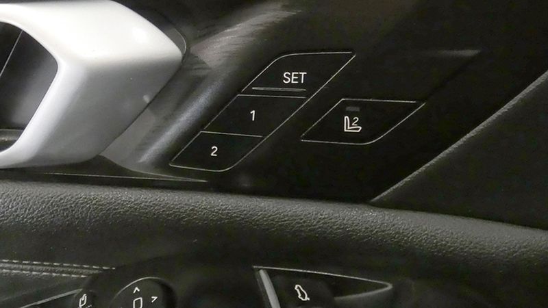 BMW X5 • 2020 • 165,000 km 12