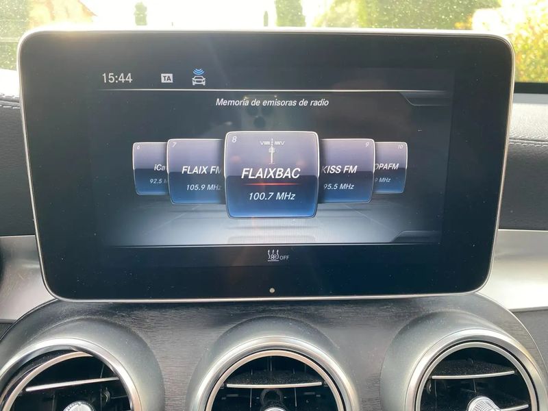 Mercedes-Benz GLC-Class • 2017 • 10,750 km 4