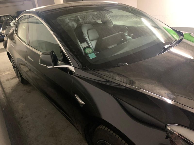 Tesla Model 3 • 2019 • 63,500 km 3