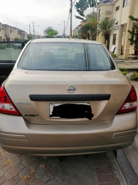 Nissan Tiida • 2015 • 107,000 km 2