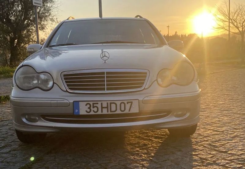 Mercedes-Benz C-Class • 2002 • 282,000 km 2