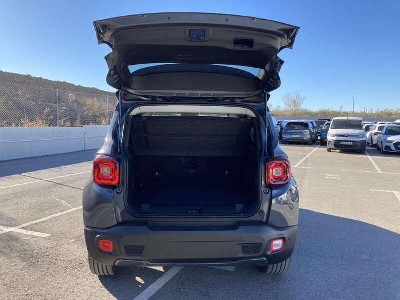 Jeep Renegade • 2022 • 9,661 km 8