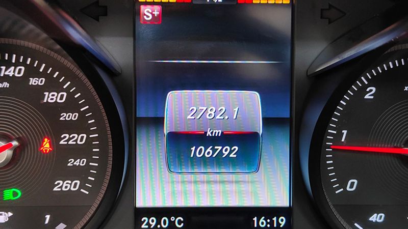 Mercedes-Benz C-Class • 2017 • 106,792 km 11