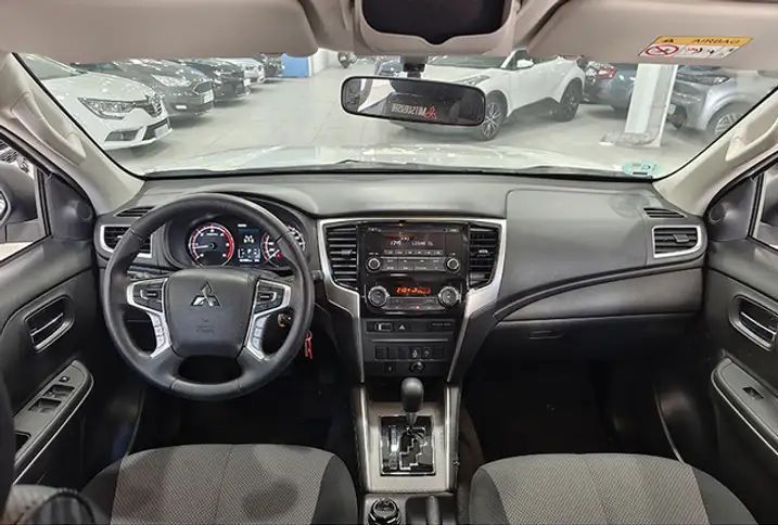 Mitsubishi L200 • 2022 • 32,000 km 4