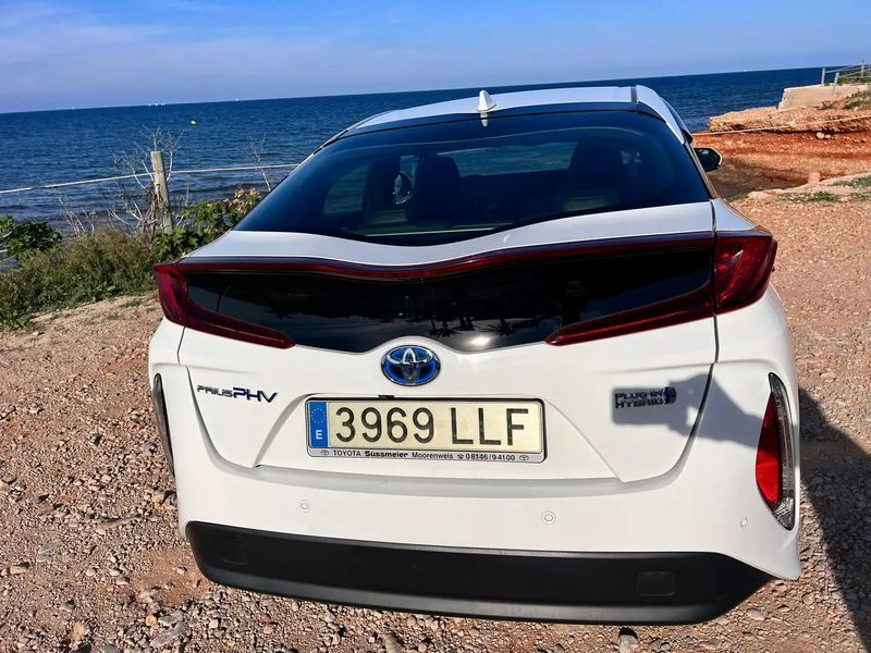 Toyota Prius • 2017 • 81,000 km 6