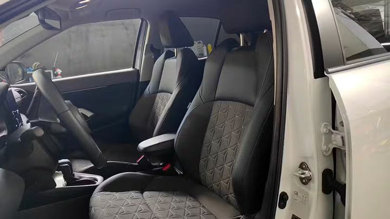 Toyota Yaris • 2024 • 5,564 km 10