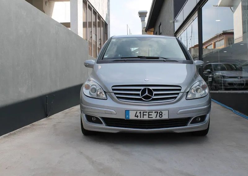 Mercedes-Benz Class B • 2008 • 234,000 km 1