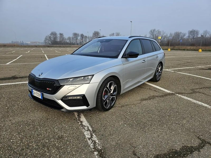 Škoda Octavia Combi • 2023 • 20,300 km 1