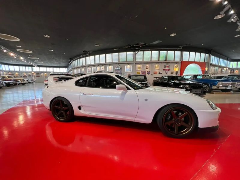 Toyota Supra • 1994 • 242,786 km 4